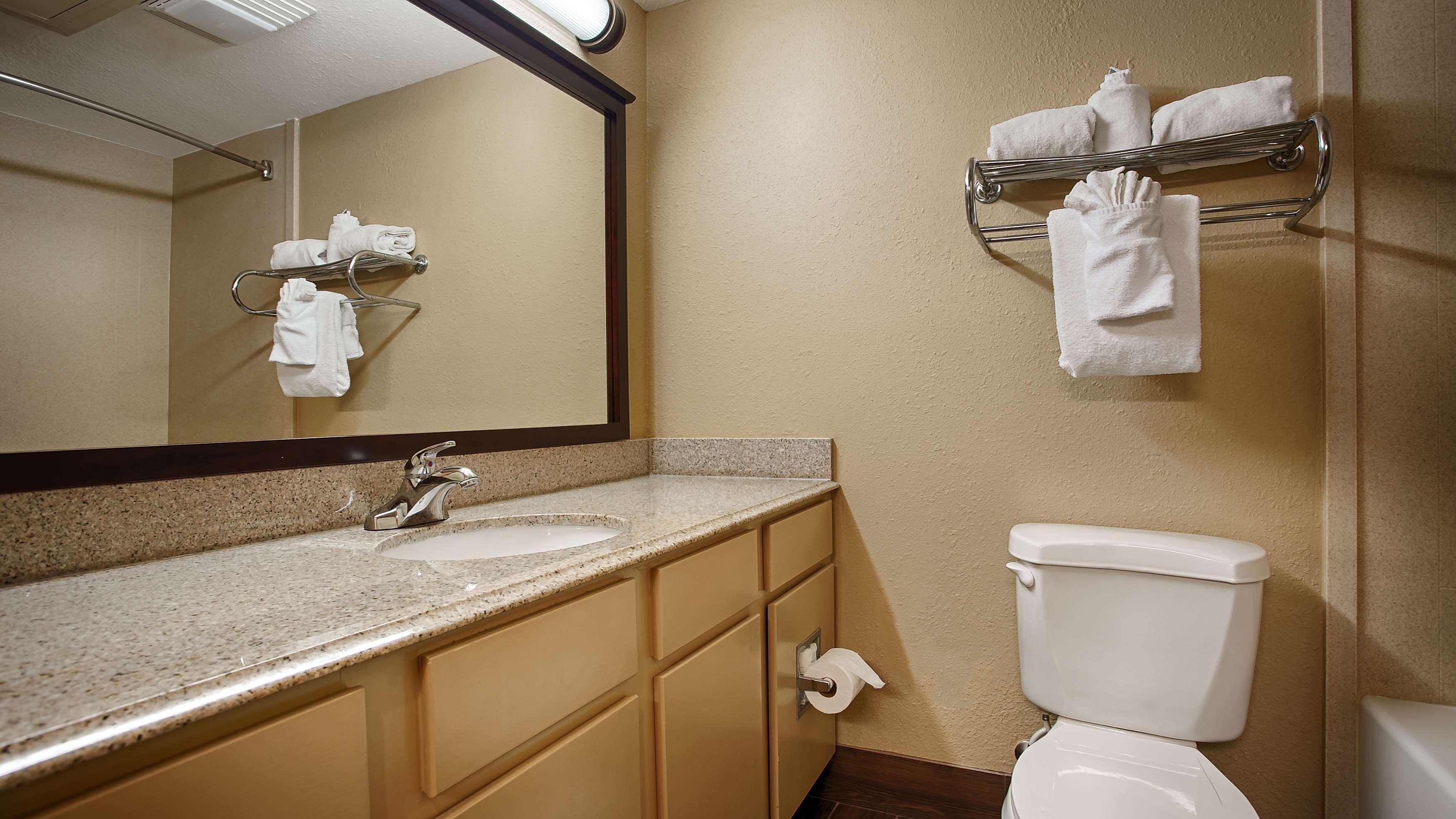 Best Western Of Alexandria Inn & Suites & Conference Center Exteriör bild