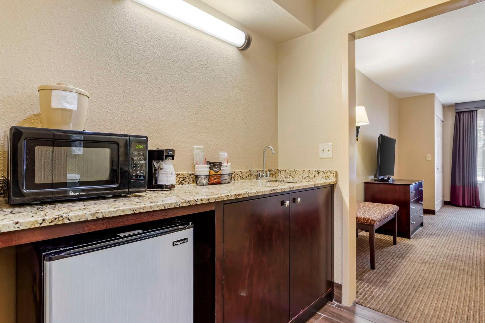 Best Western Of Alexandria Inn & Suites & Conference Center Exteriör bild